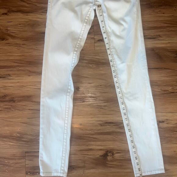 White Vintage Low Rise Miss Me Skinny Jeans Size 26 Style #JE573752L - Picture 11 of 11